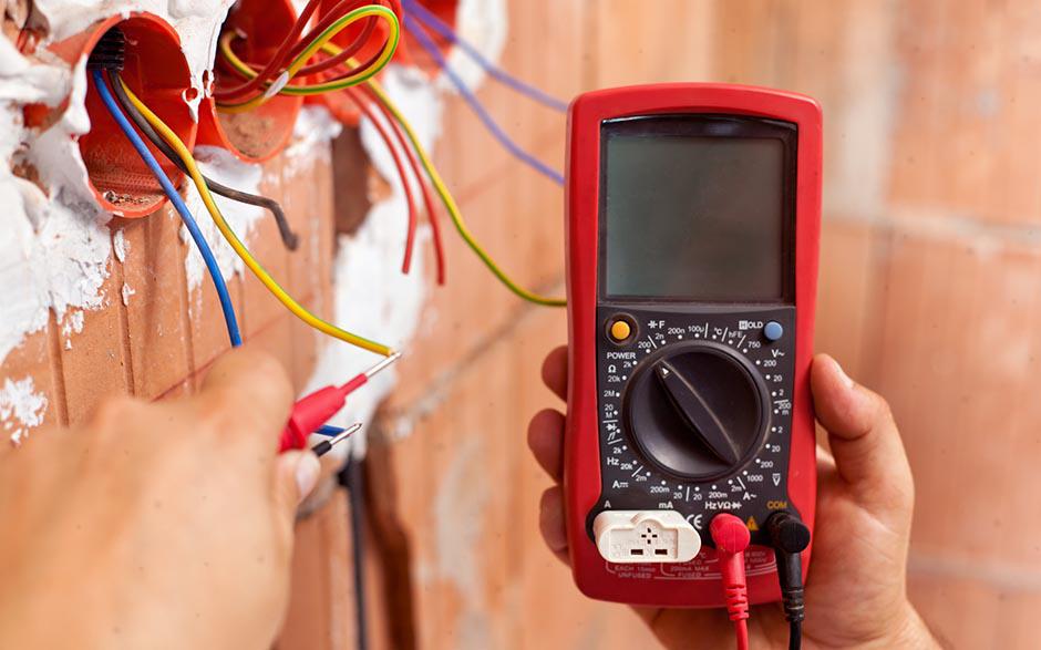 travail électricien Lisses