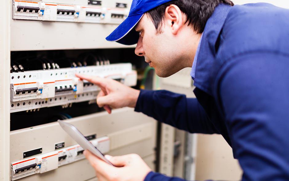 besoin d'un électricien Sonchamp